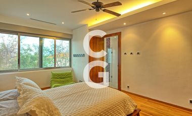 Casa en Venta en Cancun en Residencial Lagos del Sol Frente al Lago con 6 Rec