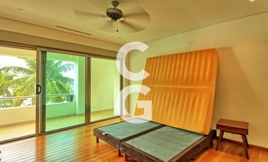 Casa en Venta en Cancun en Residencial Lagos del Sol Frente al Lago con 6 Rec