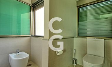 Casa en Venta en Cancun en Residencial Lagos del Sol Frente al Lago con 6 Rec