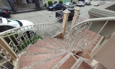 CASA EN ALQUILER EN CEIBOS - VÍA  A LA COSTA (VIVI)