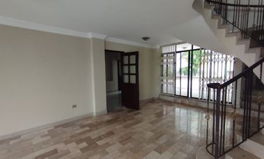 CASA EN ALQUILER EN CEIBOS - VÍA  A LA COSTA (VIVI)