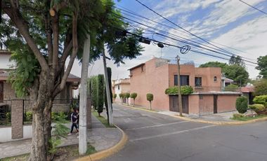 Vive en Elegante y amplia casa en remate en Col. Valle Dorado, Tlalnepantla, Méx.!!