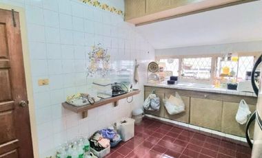 Single house for sale (corner house), very good location, large area 150 square meters, Wat Tha Phra, Bangkok Yai, near MRT Charan 13, Soi Phanit Thon