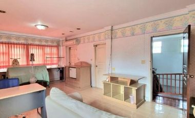 Single house for sale (corner house), very good location, large area 150 square meters, Wat Tha Phra, Bangkok Yai, near MRT Charan 13, Soi Phanit Thon