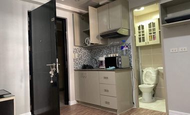 Suntrust Condo Unit For sale in Mandaluyong City 2 Bedrooms and Parking PH2798