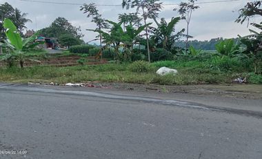 Tanah Datar Tepi Jl Raya Ngargoyoso-Kemuning