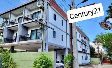Apartment for sale Every room is full of tenants. Soi Kho Phai, in the heart of Pattaya.