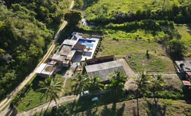 VENDO FINCA DE TRABAJO EN AMALFI ANTIOQUIA.