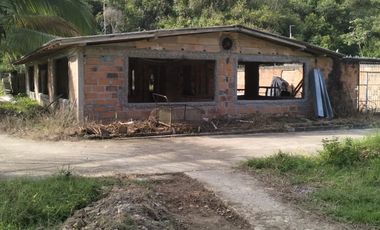 VENDO FINCA DE TRABAJO EN AMALFI ANTIOQUIA.