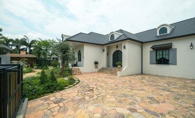 3 Bedroom Country Style Villa in Hang Dong