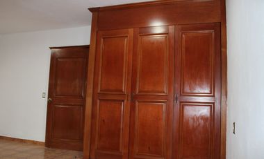 Amplia residencia en Col. Aviación (junto a Jardín Real)