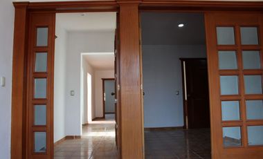Amplia residencia en Col. Aviación (junto a Jardín Real)