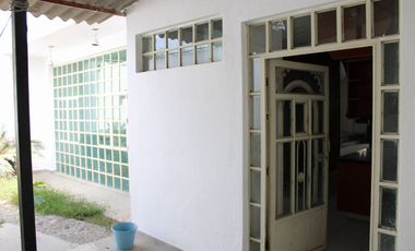 Amplia residencia en Col. Aviación (junto a Jardín Real)