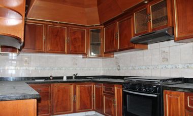 Amplia residencia en Col. Aviación (junto a Jardín Real)