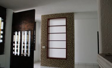Amplia residencia en Col. Aviación (junto a Jardín Real)