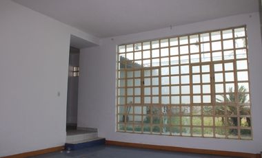 Amplia residencia en Col. Aviación (junto a Jardín Real)