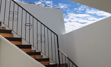 Amplia residencia en Col. Aviación (junto a Jardín Real)