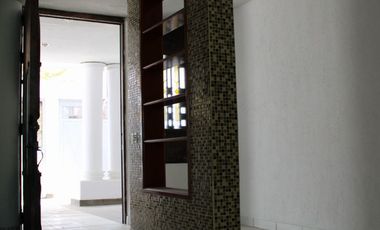 Amplia residencia en Col. Aviación (junto a Jardín Real)
