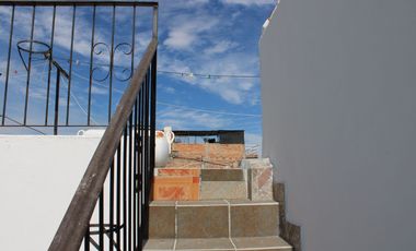 Amplia residencia en Col. Aviación (junto a Jardín Real)