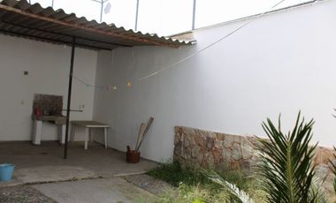 Amplia residencia en Col. Aviación (junto a Jardín Real)