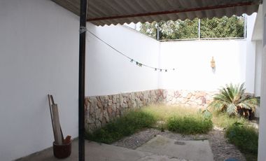 Amplia residencia en Col. Aviación (junto a Jardín Real)