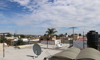 Amplia residencia en Col. Aviación (junto a Jardín Real)