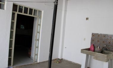 Amplia residencia en Col. Aviación (junto a Jardín Real)