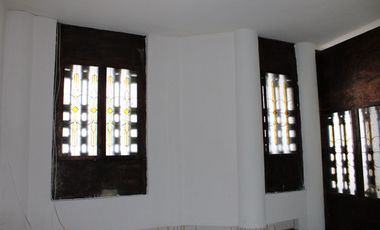 Amplia residencia en Col. Aviación (junto a Jardín Real)