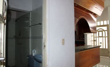 Amplia residencia en Col. Aviación (junto a Jardín Real)