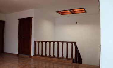 Amplia residencia en Col. Aviación (junto a Jardín Real)