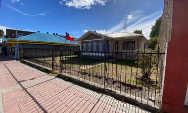 Casa Comercial Con Terreno De 910m2 - Puerto Natales