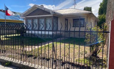 Casa Comercial Con Terreno De 910m2 - Puerto Natales