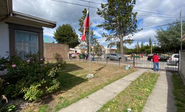 Casa Comercial Con Terreno De 910m2 - Puerto Natales