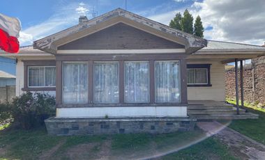 Casa Comercial Con Terreno De 910m2 - Puerto Natales