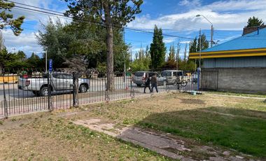 Casa Comercial Con Terreno De 910m2 - Puerto Natales