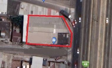 Venta de Bodega Industrial Comercial, 6 Locales y 2 Bodegas, 960 m² Construccion.