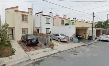 CASA EN TULIPANES, VILLA FLORIDA SEC B, REYNOSA, TAMAULIPAS.. ¡CASA EN REMATE! -FQA