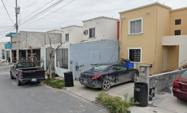 CASA EN TULIPANES, VILLA FLORIDA SEC B, REYNOSA, TAMAULIPAS.. ¡CASA EN REMATE! -FQA