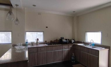 House and lot furnished with Roof deck in San Isidro Talisay @Php10.2M