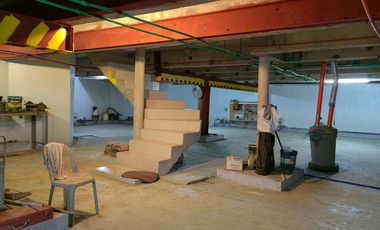 5 Bedroom Moroccan-American Large House in Castillejos, Zambales