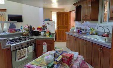5 Bedroom Moroccan-American Large House in Castillejos, Zambales