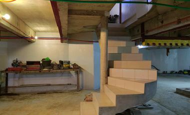 5 Bedroom Moroccan-American Large House in Castillejos, Zambales