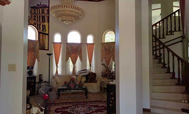 5 Bedroom Moroccan-American Large House in Castillejos, Zambales