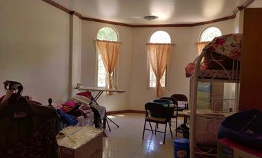 5 Bedroom Moroccan-American Large House in Castillejos, Zambales