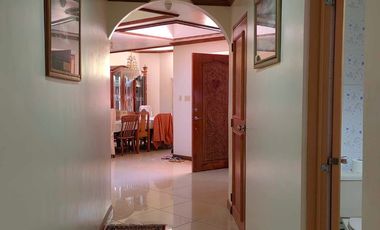 5 Bedroom Moroccan-American Large House in Castillejos, Zambales