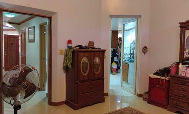 5 Bedroom Moroccan-American Large House in Castillejos, Zambales