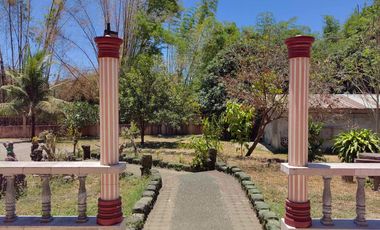 5 Bedroom Moroccan-American Large House in Castillejos, Zambales
