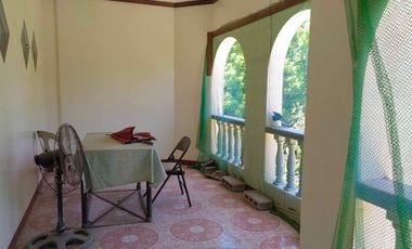 5 Bedroom Moroccan-American Large House in Castillejos, Zambales