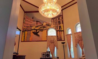 5 Bedroom Moroccan-American Large House in Castillejos, Zambales