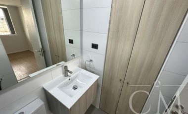 ARRIENDO DEPARTAMENTO 1 D + 1 B NUEVO EN CONDOMINIO.